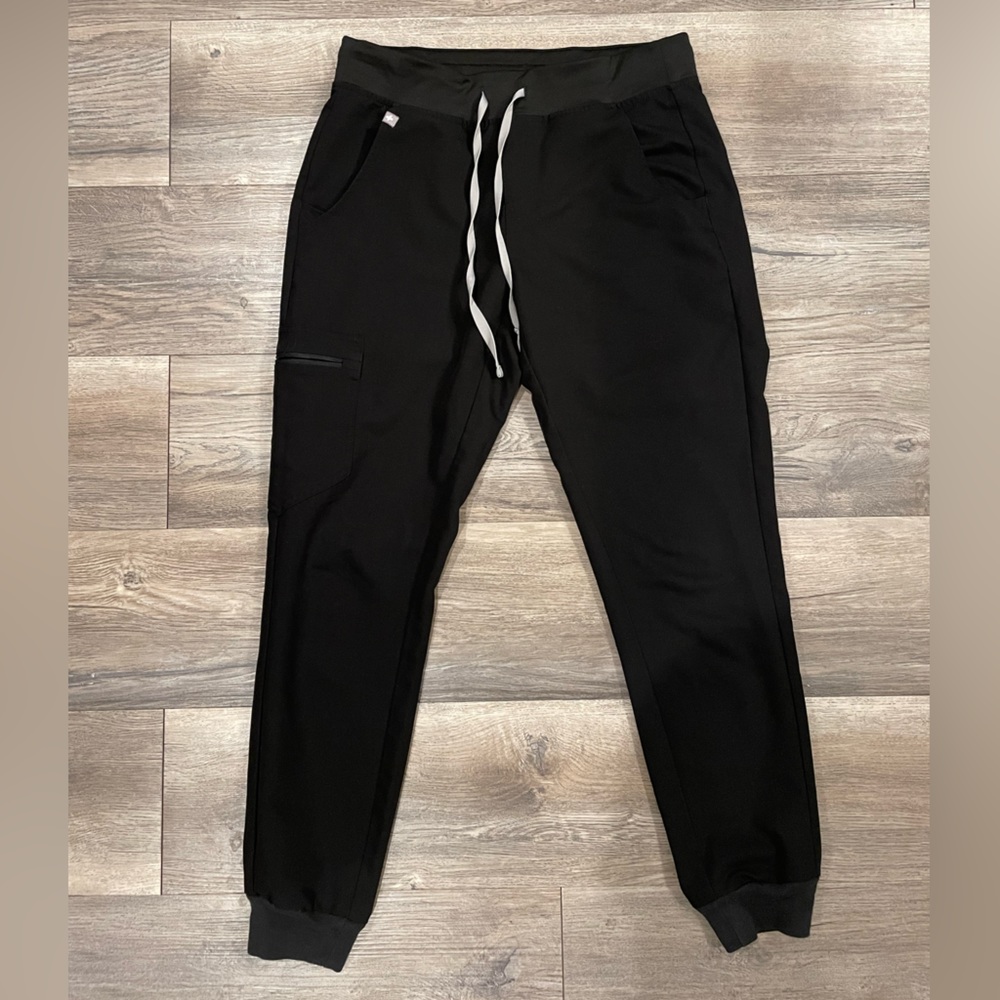 Figs Zamora Jogger Scrub Pants. Size small